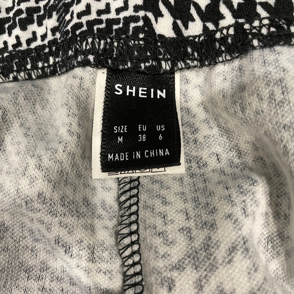 SHEIN Plaid Black and White High Waisted Leggings - Picture 6 of 6